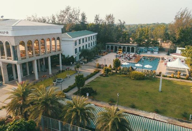 Uva Meridian Bay Resort & Spa