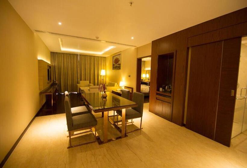 Uva Meridian Bay Resort & Spa