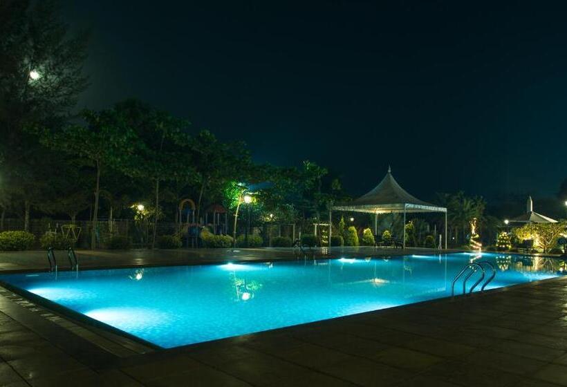 Uva Meridian Bay Resort & Spa