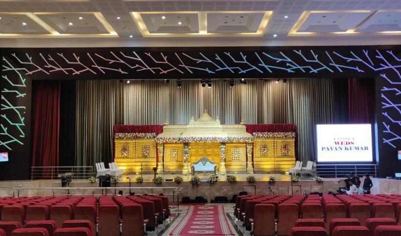 Uva Meridian Bay Resort & Spa