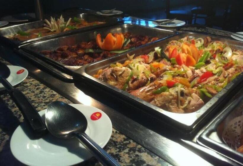 בית מלון כפרי Celuisma Playa Dorada All Inclusive