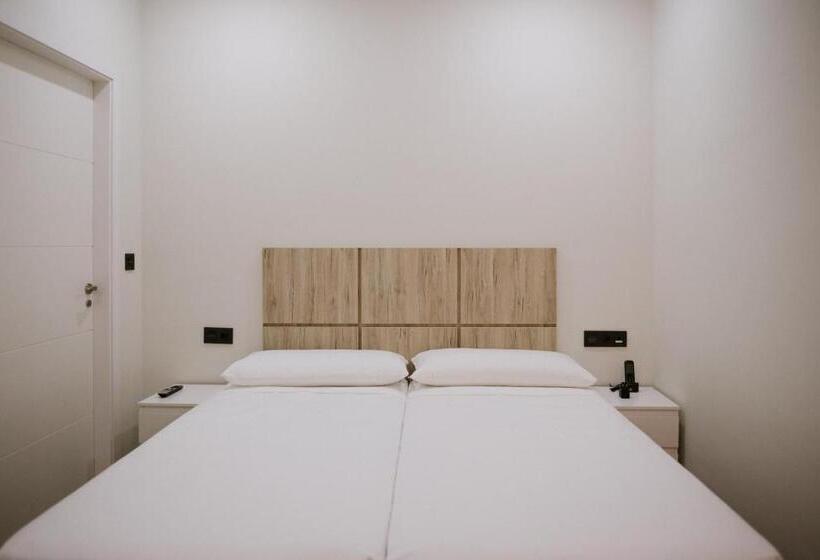 هتل Melilla Centro