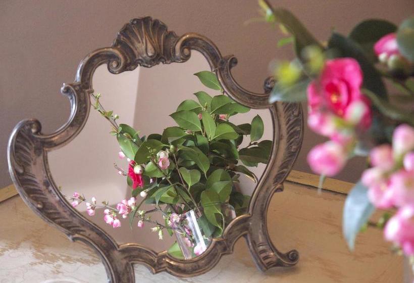 B&b Bonaparte Suites