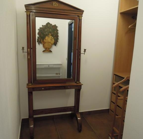 B&b Bonaparte Suites