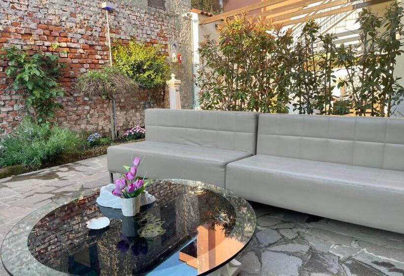 B&b Corte Sul Naviglio Cin I T 0 1 5 0 7 0 C 1 3 X U I L Q C V