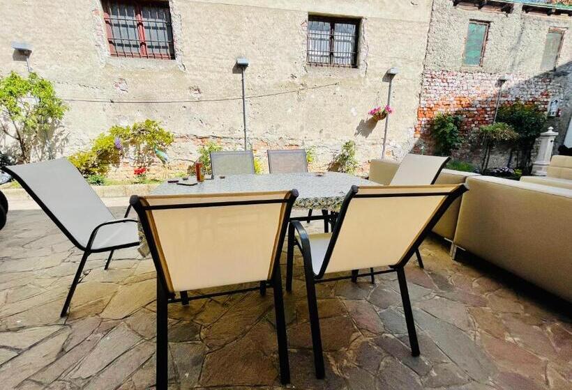 B&b Corte Sul Naviglio Cin I T 0 1 5 0 7 0 C 1 3 X U I L Q C V