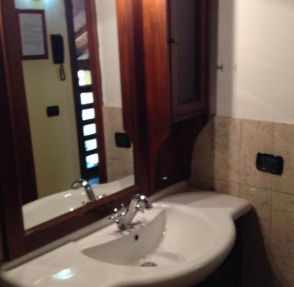 مبيت وإفطار La Corte Di Brusuglio Apartments