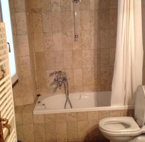 مبيت وإفطار La Corte Di Brusuglio Apartments