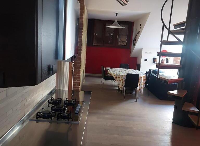 مبيت وإفطار La Corte Di Brusuglio Apartments