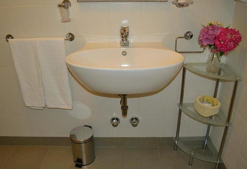 住宿加早餐  Agriturismo Cascina Fiamberta