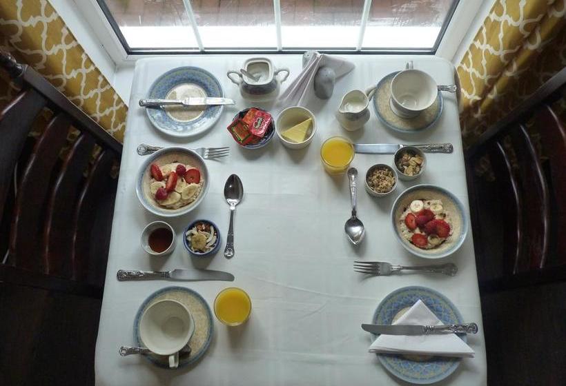 مبيت وإفطار Balally House