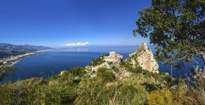 住宿加早餐  Colapesce