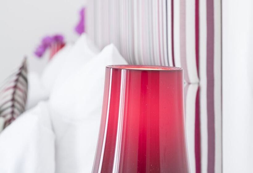 ベッドアンドブレックファースト Diecisedici