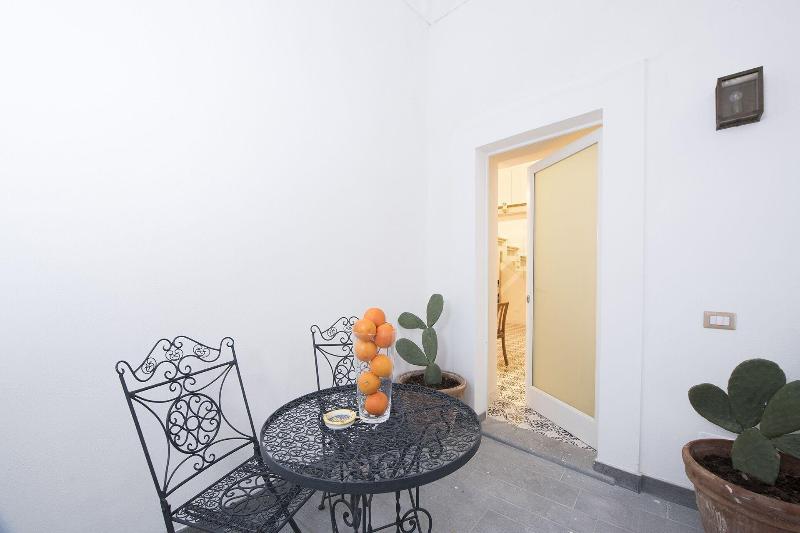 ベッドアンドブレックファースト Diecisedici