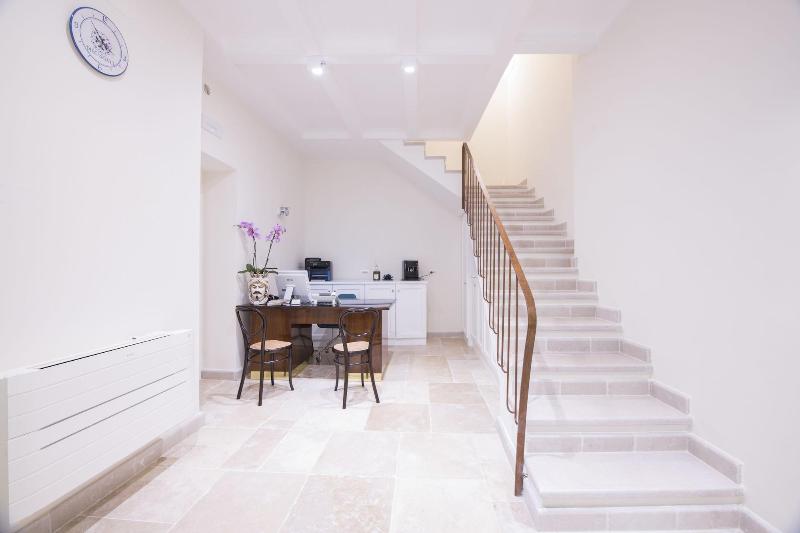 ベッドアンドブレックファースト Diecisedici