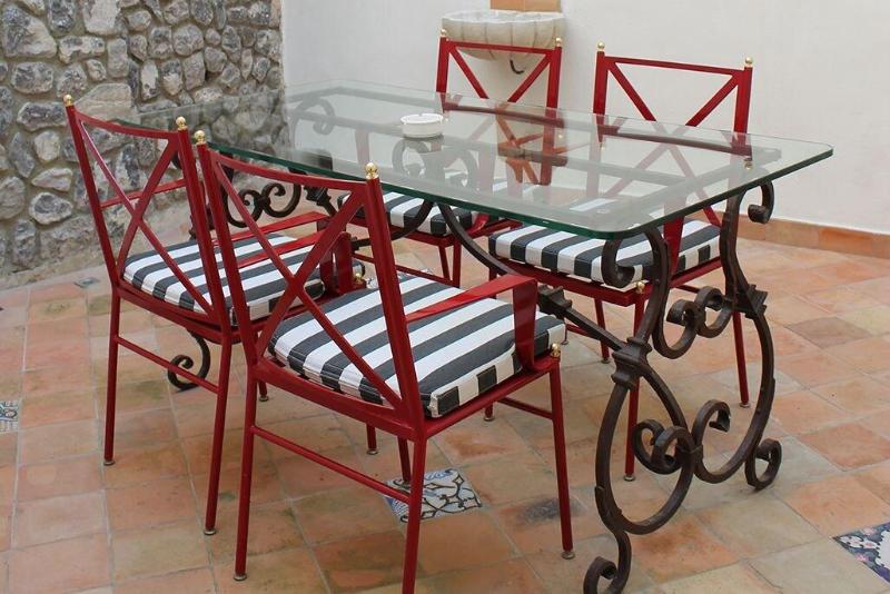 ベッドアンドブレックファースト Diecisedici