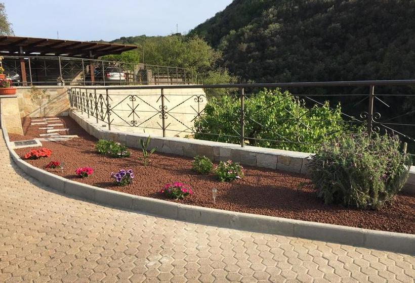 مبيت وإفطار Gli Agrumi