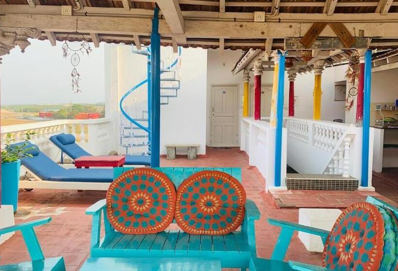 مبيت وإفطار Holi Wood Guesthouse