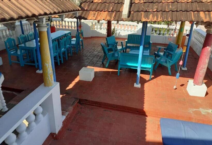 مبيت وإفطار Holi Wood Guesthouse