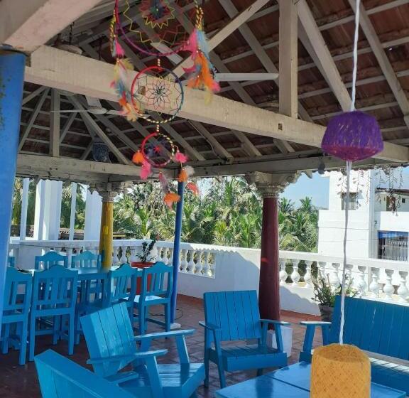 مبيت وإفطار Holi Wood Guesthouse