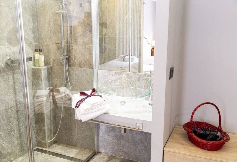 مبيت وإفطار La Luna E I Faló Luxury Accomodation