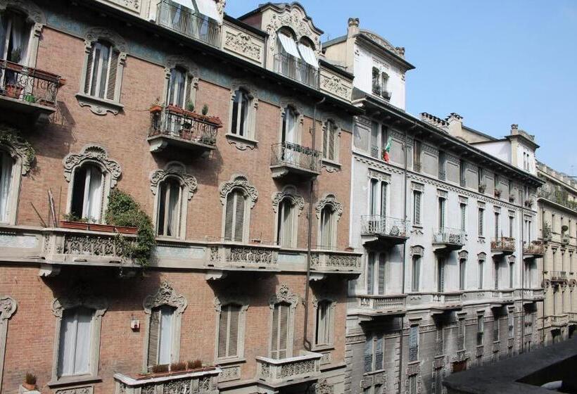 مبيت وإفطار La Luna E I Faló Luxury Accomodation