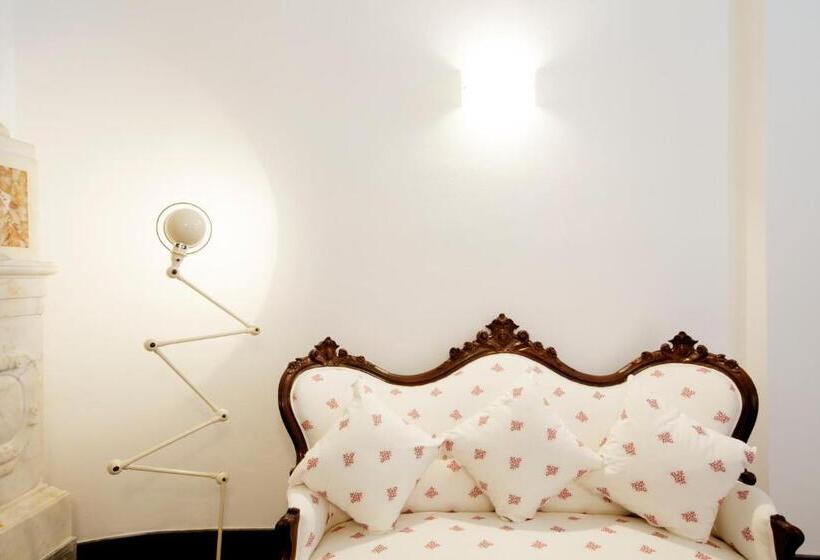 تختخواب و صبحانه La Madonetta   Dimora D Epoca