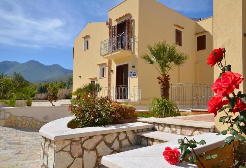 민박 Le Falesie Di Castelluzzo