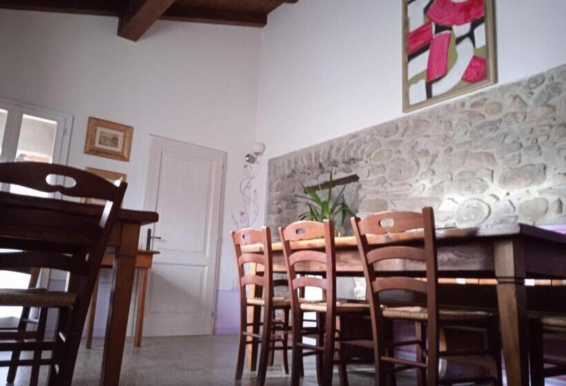 ベッドアンドブレックファースト Locanda Di Campagna
