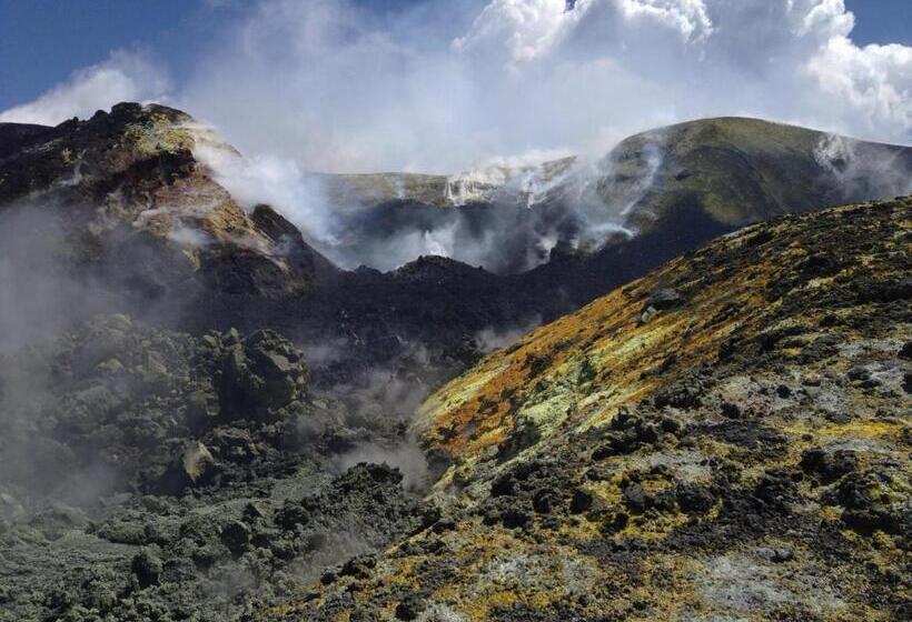 مبيت وإفطار Magma Guest House