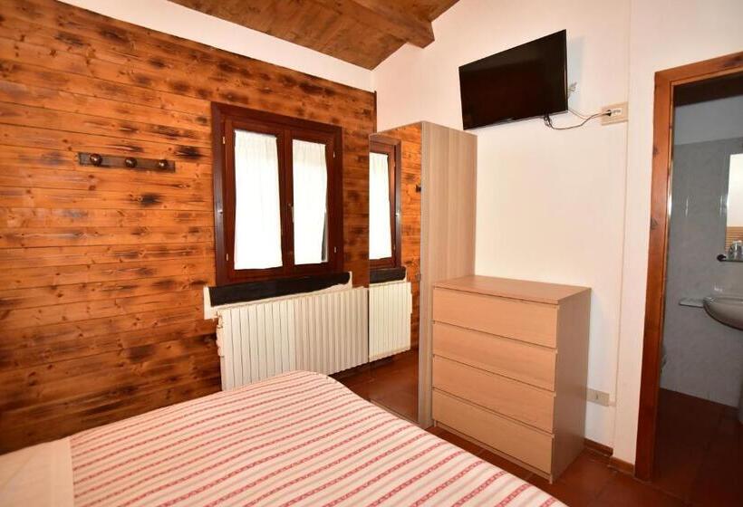 مبيت وإفطار Rifugio Le Chevalier