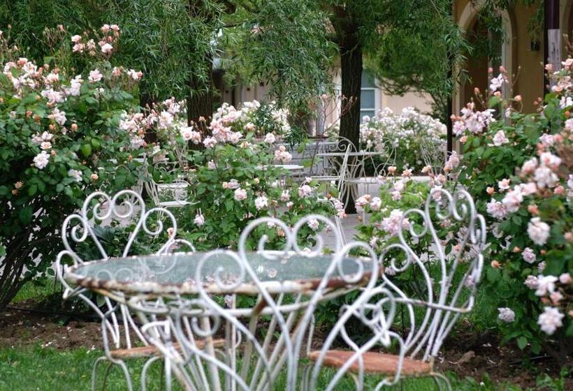 ベッドアンドブレックファースト Tenuta Agriturismo La Borina