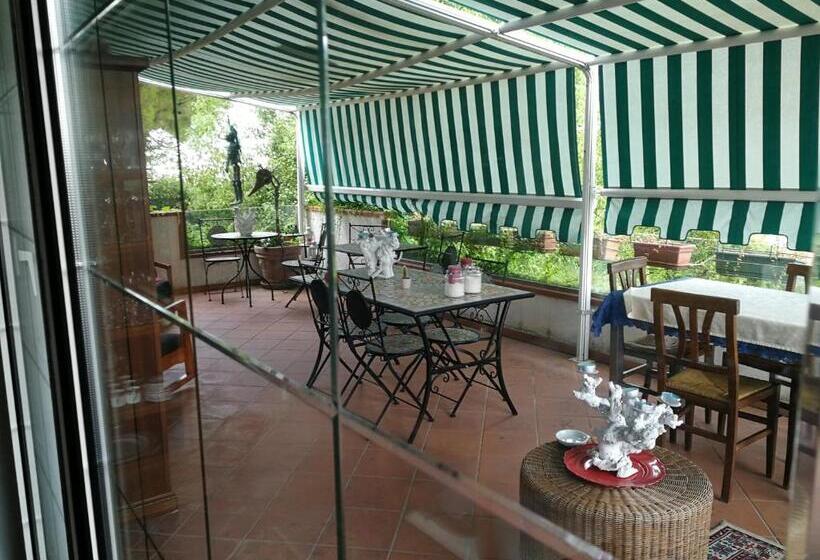 مبيت وإفطار The Incantation Guest House