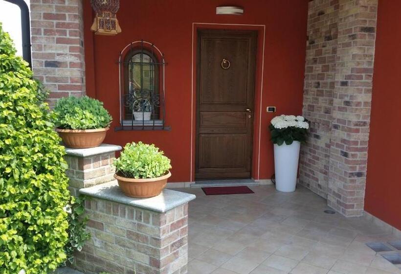 Bed and Breakfast Villa Laura Rooms & Pool