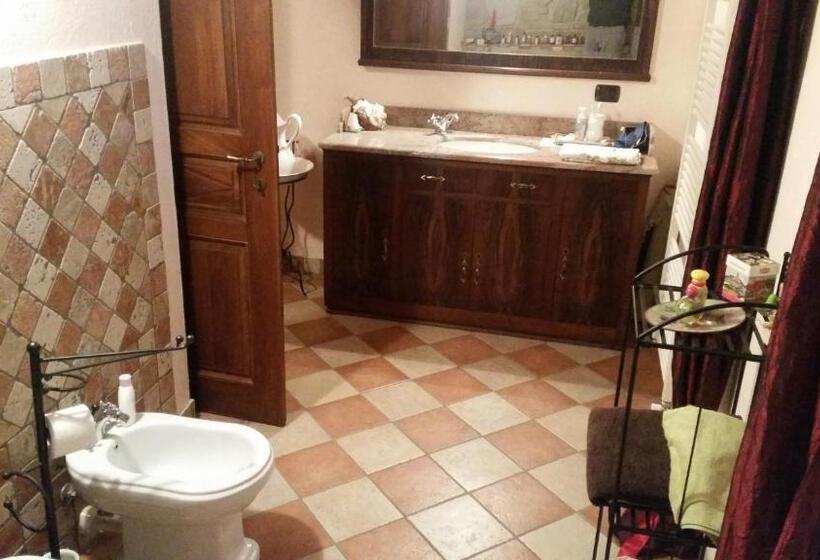 Bed and Breakfast Villa Laura Rooms & Pool