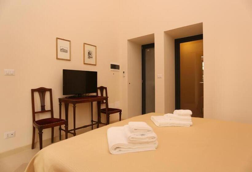 مبيت وإفطار Villa Lucrezio Resort