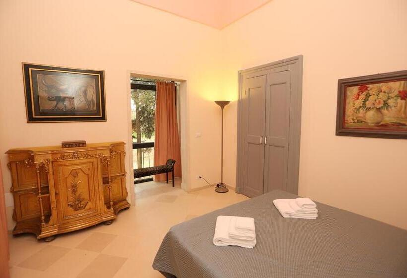 مبيت وإفطار Villa Lucrezio Resort