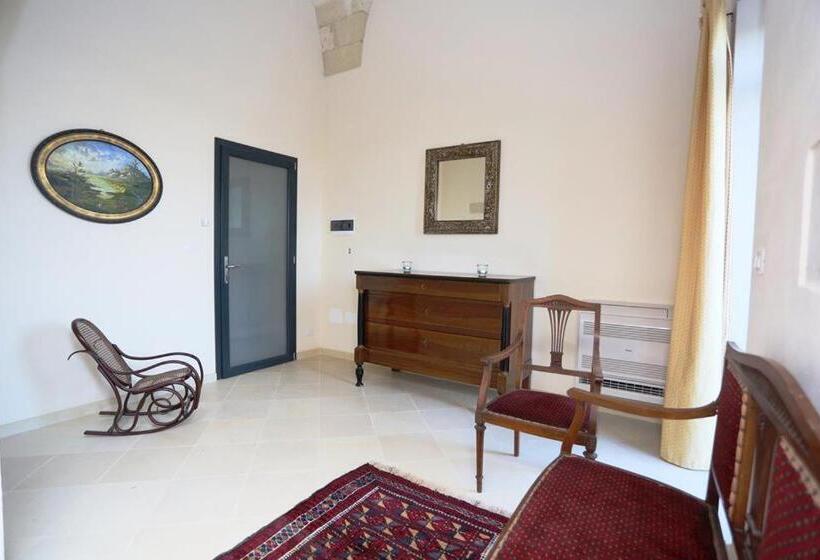 مبيت وإفطار Villa Lucrezio Resort