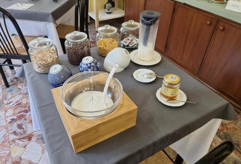 ベッドアンドブレックファースト Villa Pina