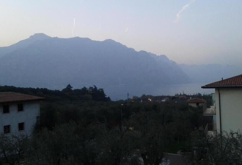 ホテル Albergo Bar Ristorante Alla Rama