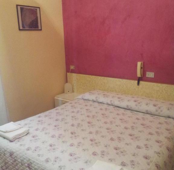 فندق Albergo Tarsia