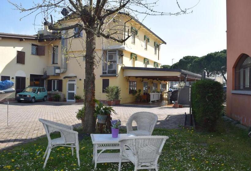 Отель Albergo Trattoria Fioravante