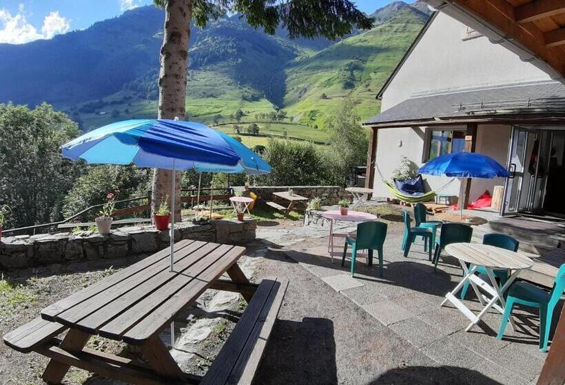 Отель Centre De Vacances Le Hameau Rollot