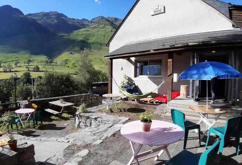 Отель Centre De Vacances Le Hameau Rollot