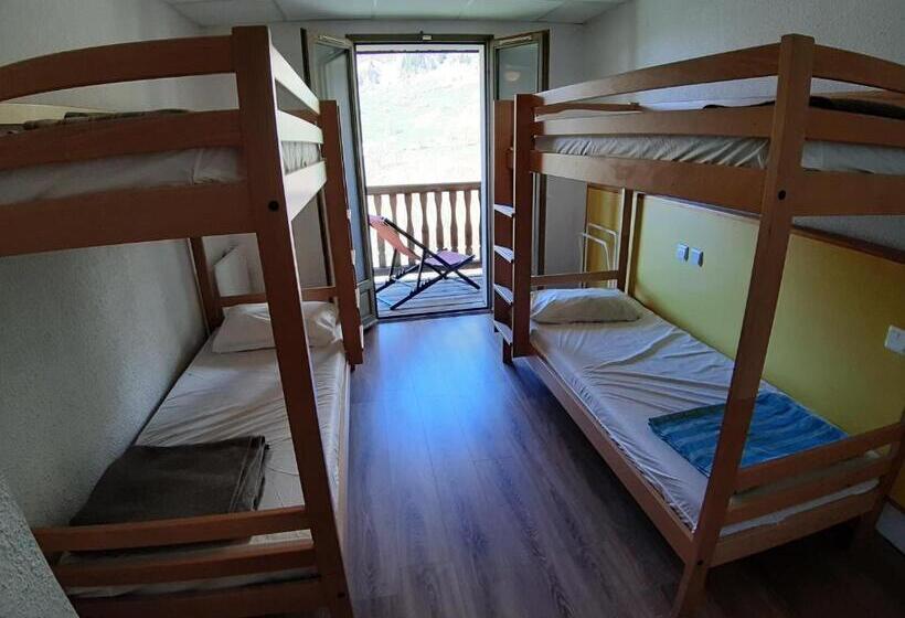 Отель Centre De Vacances Le Hameau Rollot