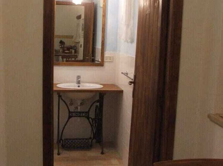 בית מלון כפרי Diffuso Montedoro