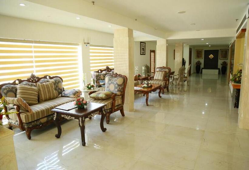 Hill Palace Hotel & Spa