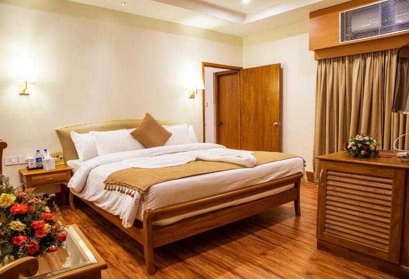 Hill Palace Hotel & Spa