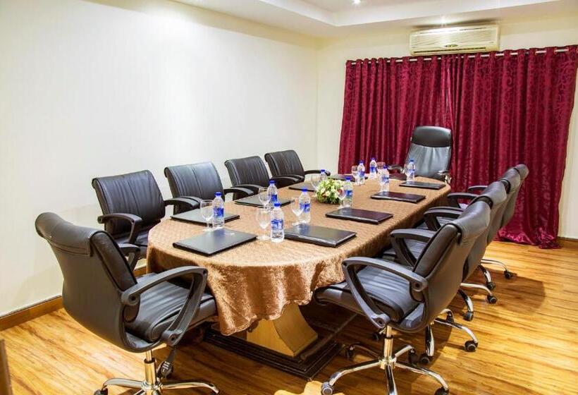 Hill Palace Hotel & Spa