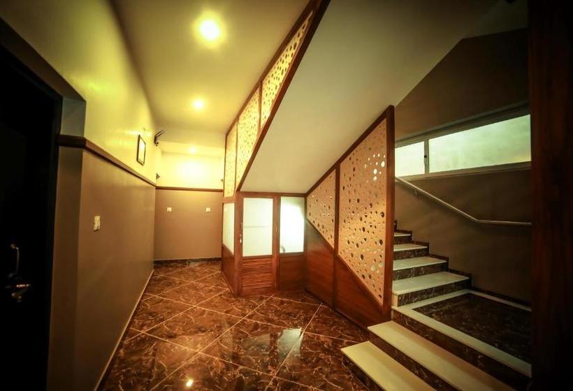 Отель Icon Residency